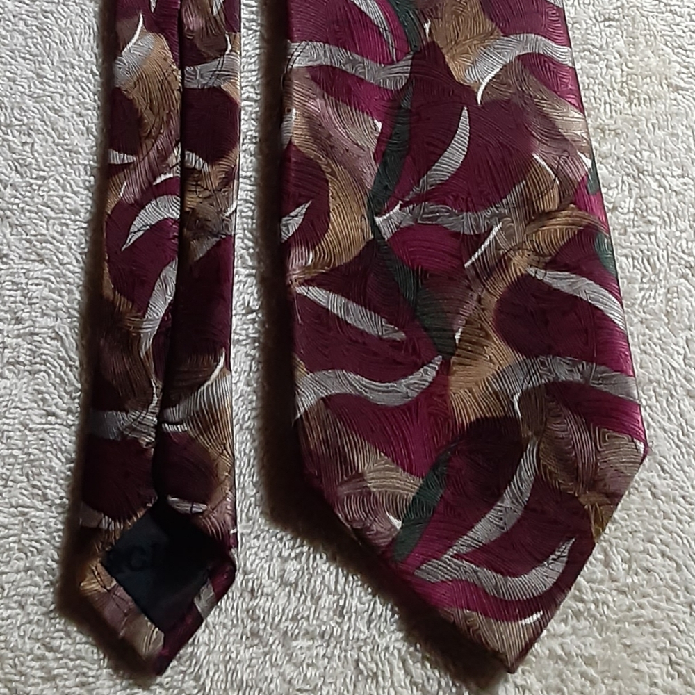 Collectable Van Gough mens silk tie